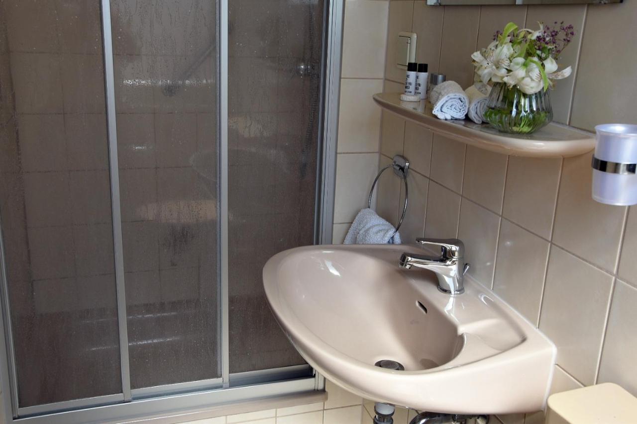 Hotel Goldene Rose Ebersbach an der Fils المظهر الخارجي الصورة