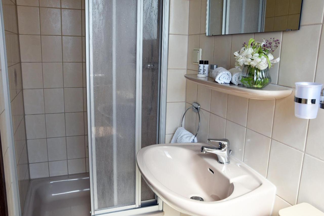 Hotel Goldene Rose Ebersbach an der Fils المظهر الخارجي الصورة